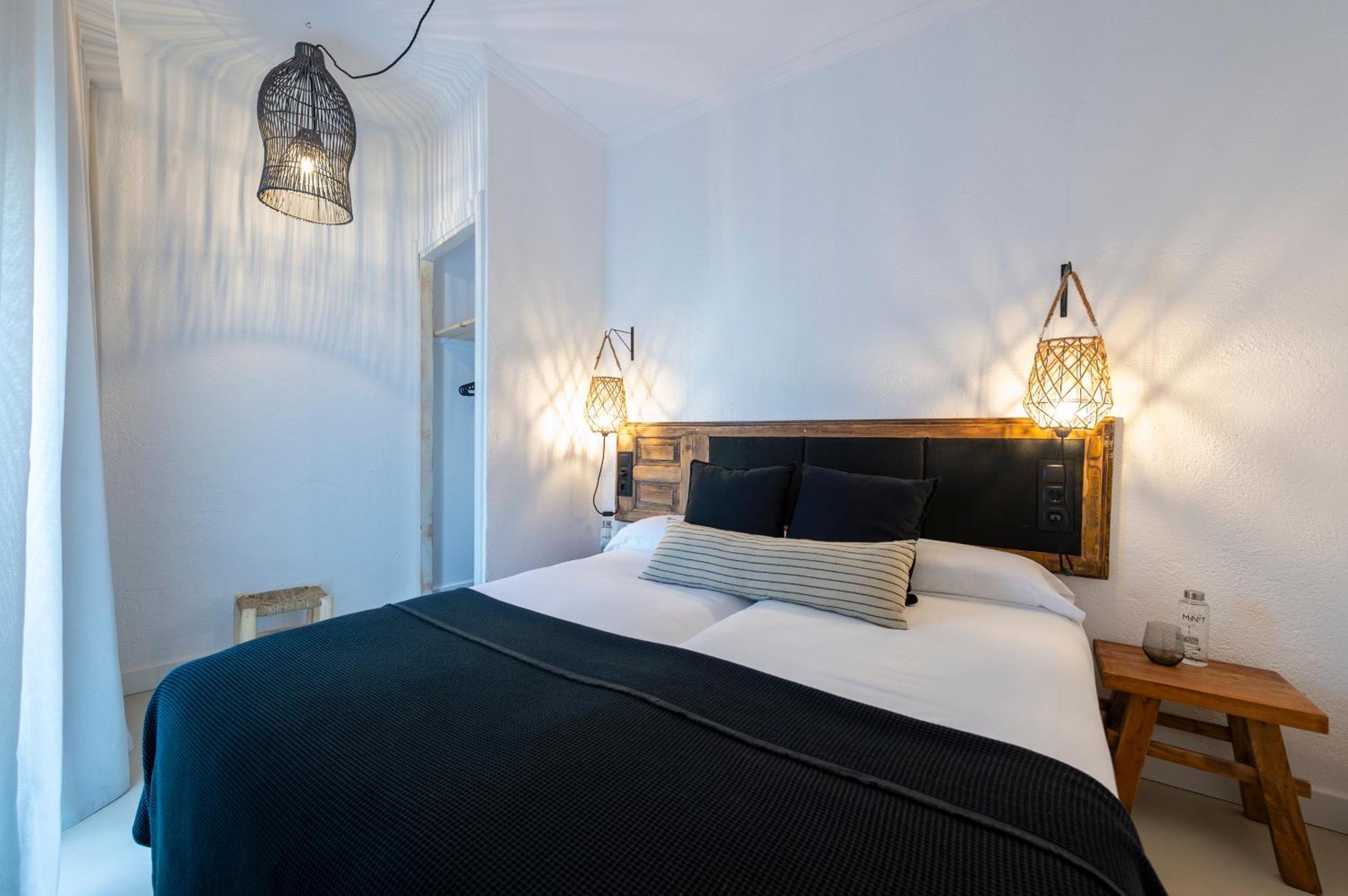 Hostal Boutique Es Menut Tossa de Mar Exterior photo