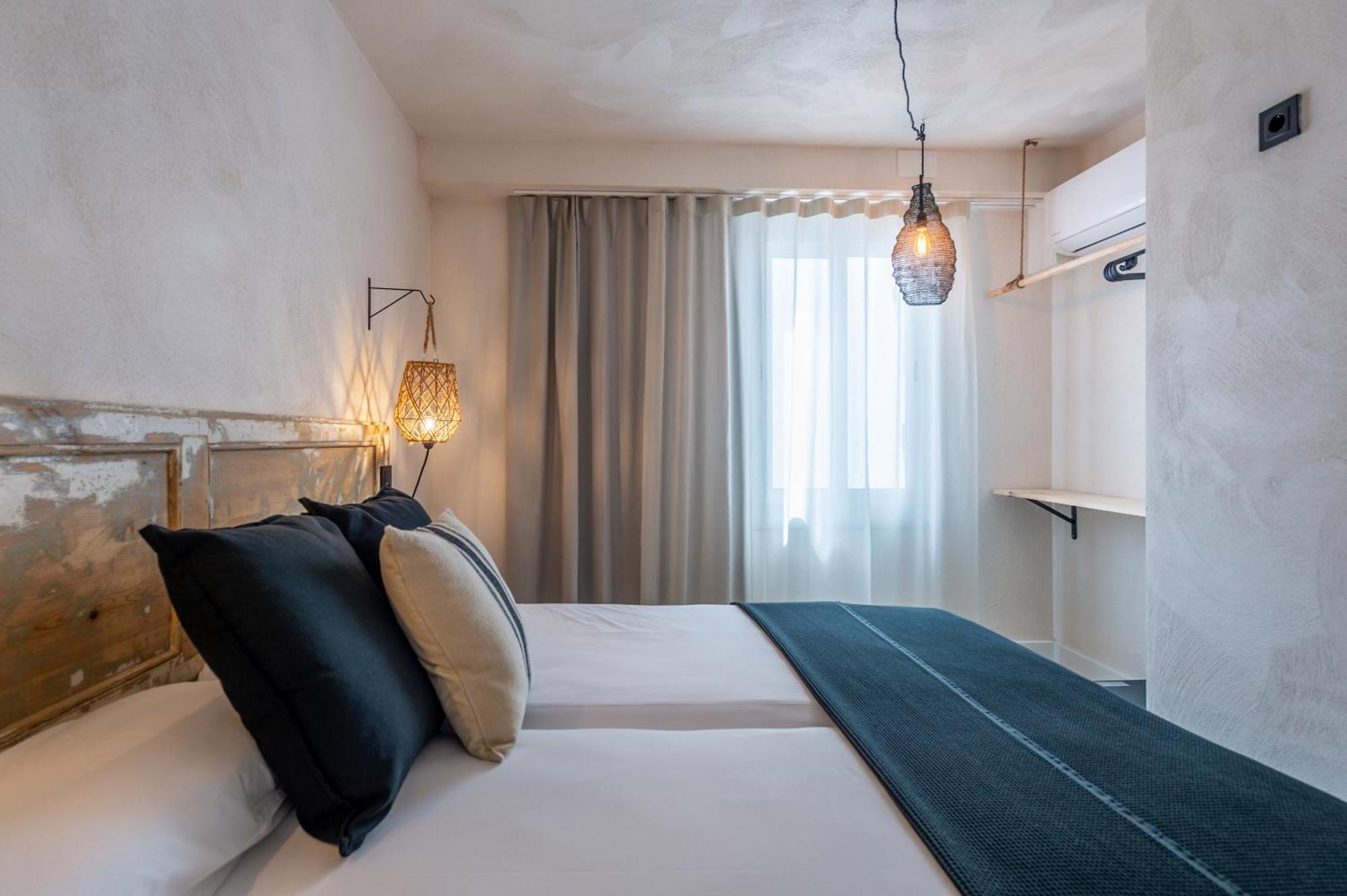 Hostal Boutique Es Menut Tossa de Mar Exterior photo