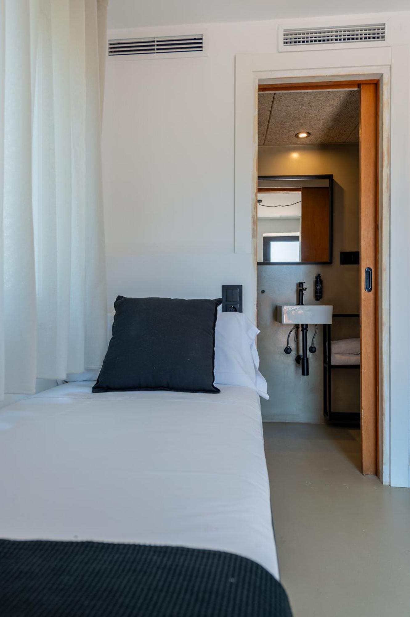Hostal Boutique Es Menut Tossa de Mar Exterior photo