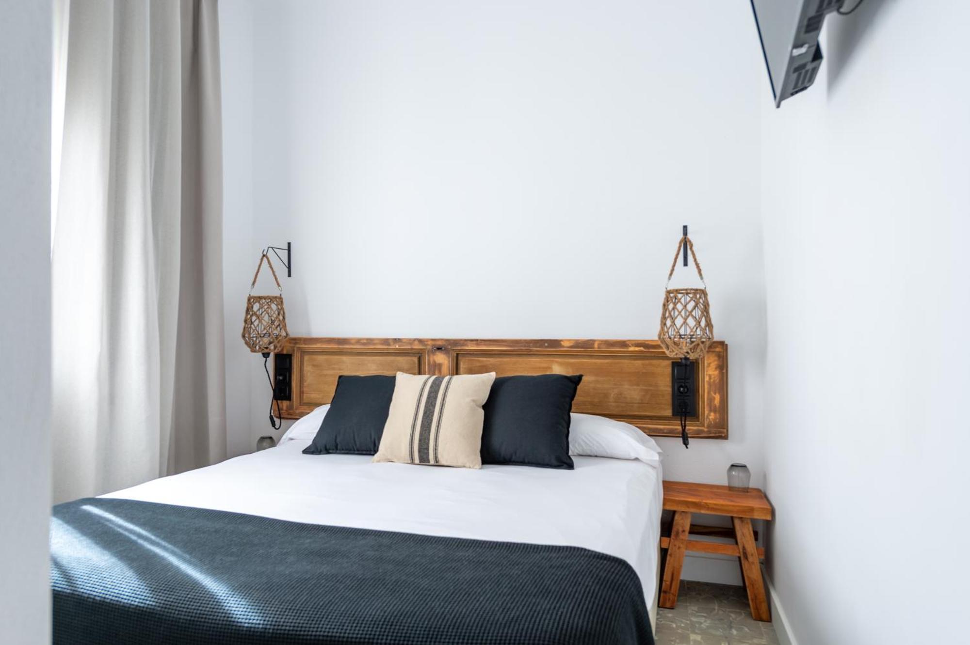 Hostal Boutique Es Menut Tossa de Mar Exterior photo